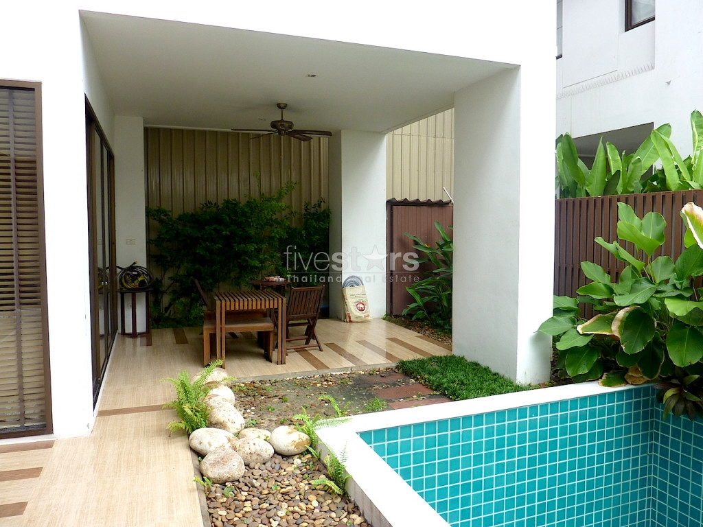 maison moderne avec piscine privée, photo 5