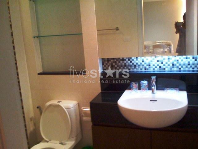 à Bangkok, quartier Phahonyothin, bel appartement moderne avec 1 chambre proche du BTS, photo 5