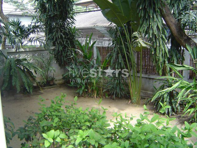 in Bangkok, a good value 3 bedroom house in Sathorn area, In compound with 24 hr security., photo 2