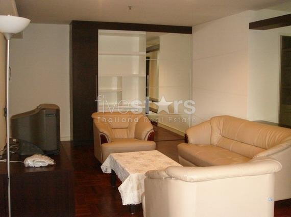 à Bangkok, appartement spacieux avec 2 chambres quartier Phrompong, photo 3