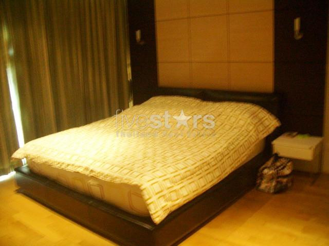 For rent in Bangkok, Promphong area, a luxury apartment with fully furnished 2 bedrooms, usable space 162 Sqm.,, photo 4