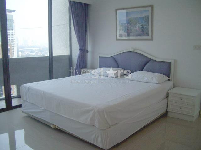 bel appartement meublé avec 1 chambre proche du BTS Ratchadamri