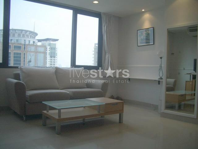 bel appartement meublé avec 1 chambre proche du BTS Ratchadamri, photo 3
