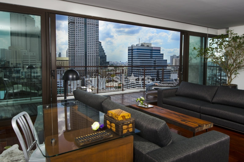 in Bangkok, Sathorn area, nice apartment, 450 sqm., 4 beds, 200 M. to BTS Surasak station, Spacious balconies