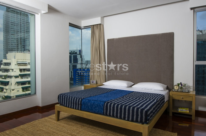 in Bangkok, Sathorn area, nice apartment, 450 sqm., 4 beds, 200 M. to BTS Surasak station, Spacious balconies, photo 7