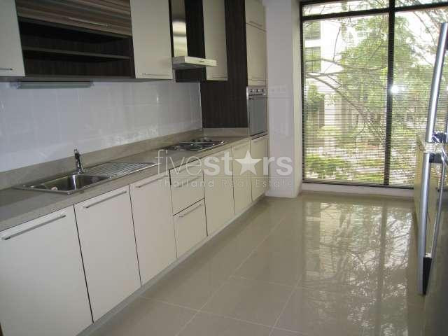 in Bangkok, nice apartment 2 bedrooms, Fully Furnished, Located in the heart of the city, photo 2