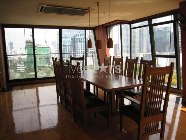 in Bangkok,Nice 3 bedrooms Fully Furnished with Oriental style, Jacuzzi inside and walking distance to BTS Chidlom Station