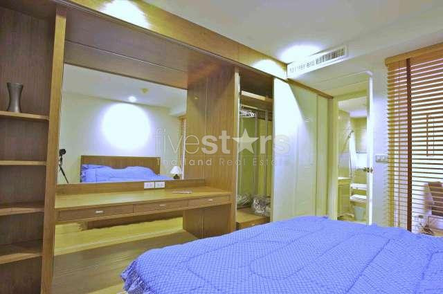 bel appartement avec 1 chambre proche du BTS et vue sur le Parc Lumpini