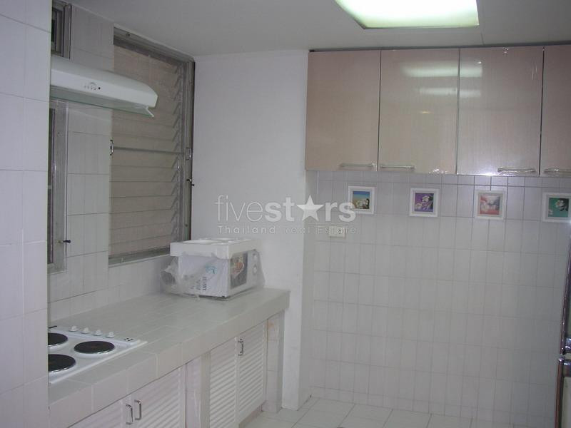 à Bangkok, appartement de 130 m2 avec 2 chambres quartier Ekamai. <b>Excellent rapport qualité-prix</b>, photo 2