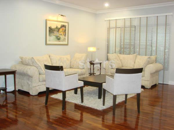 in Bangkok, Sathorn area, 3 beds apartment, walking distance to MRT, photo 3