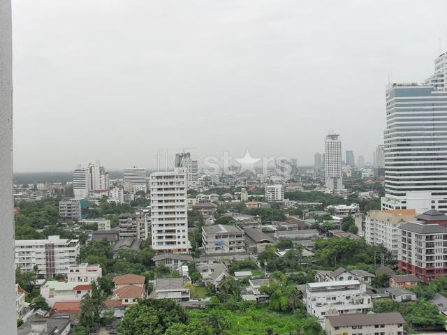 Yenakart Area, Nice 3 bedrooms apartment with big playground
