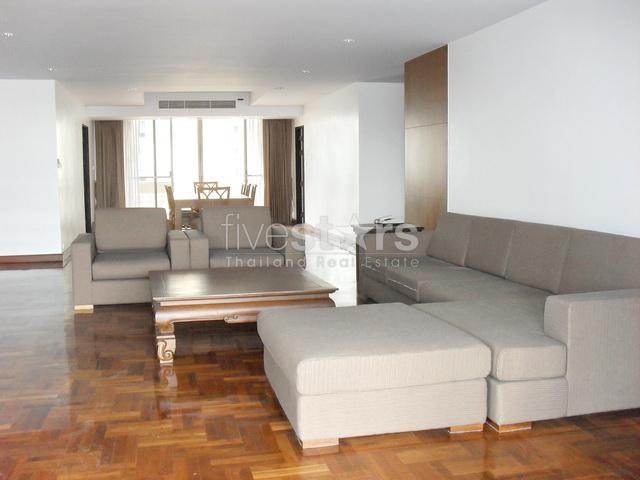 in Bangkok, Asoke Area, Newly Renovated 3 bedrooms Apartment , Walking to BTS Asoke Station, photo 2