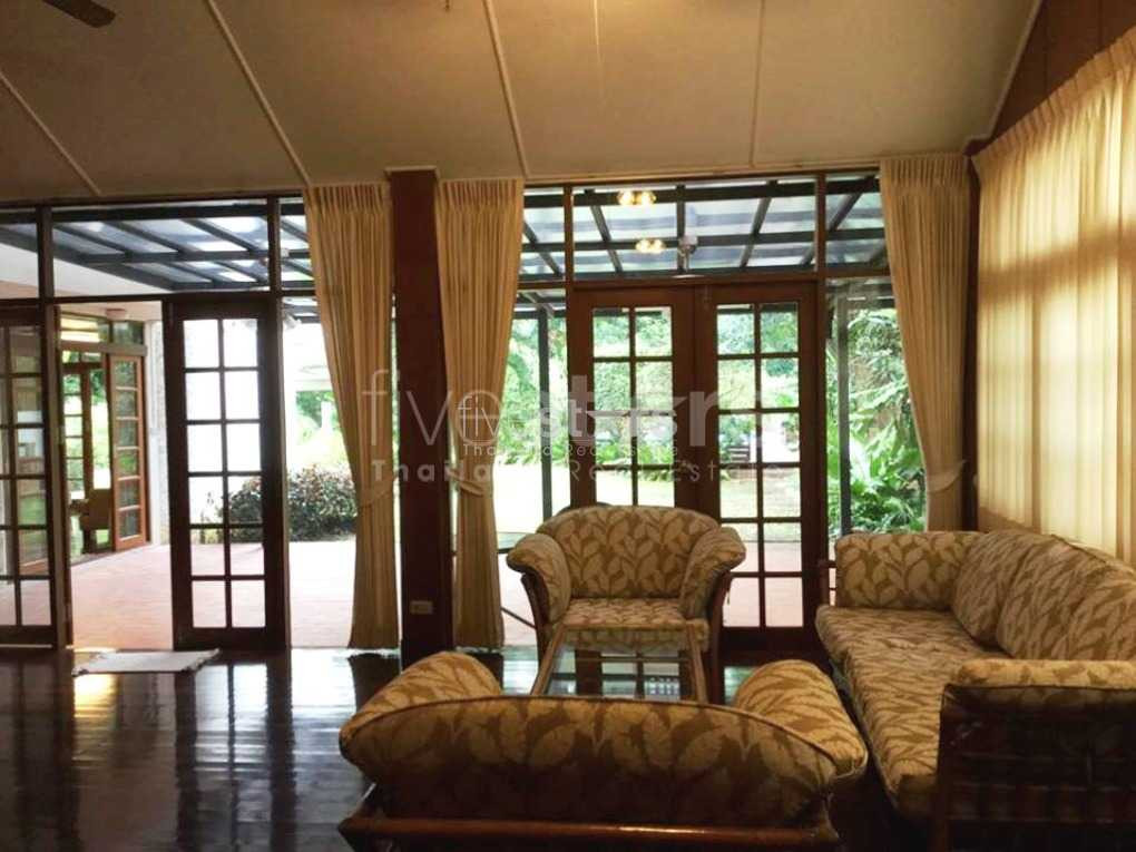 à Bangkok, jolie villa colonial dans une résidence sécurisée quartier Asoke, photo 7