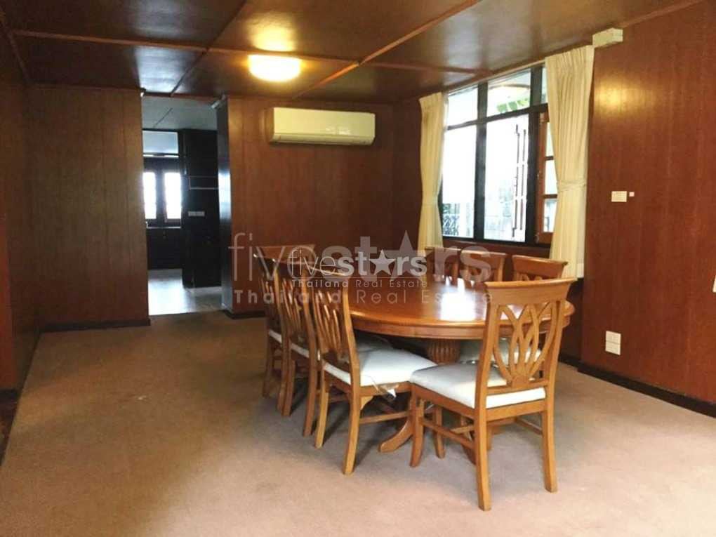 à Bangkok, jolie villa colonial dans une résidence sécurisée quartier Asoke, photo 8