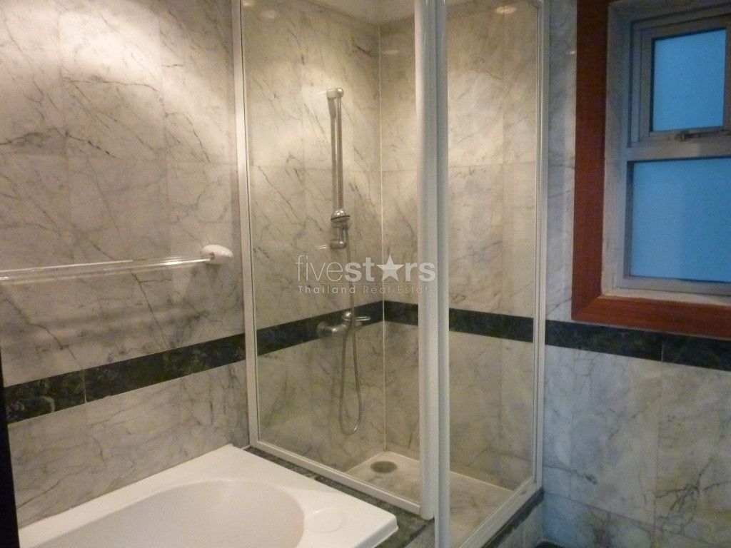 in Bangkok, Ploenchit area, nice condo, high floor, good view, near BTS Ploenchit, photo 10