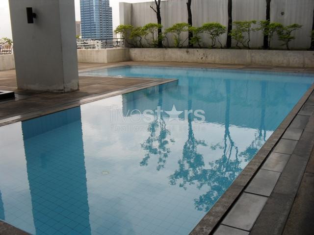 in Bangkok, nice 2 bedrooms with nice view and closed to BTS in Thong Lo area