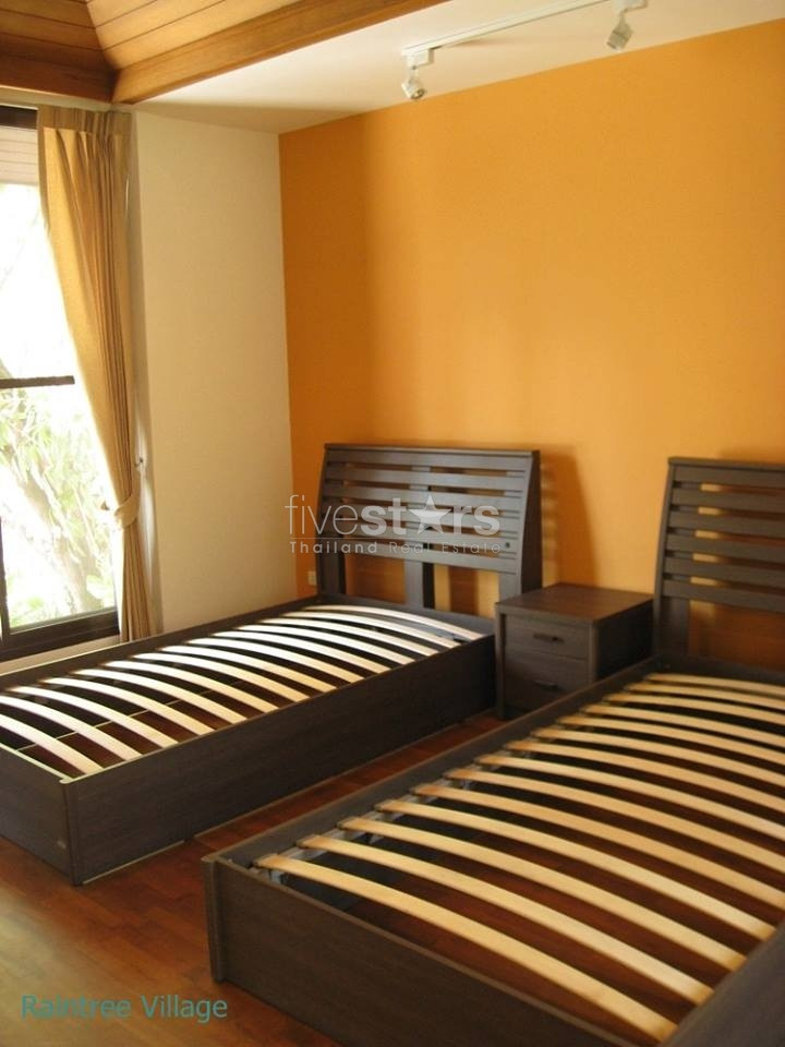 3 bedrooms Villa in Phrompong area close to BTS station, photo 5