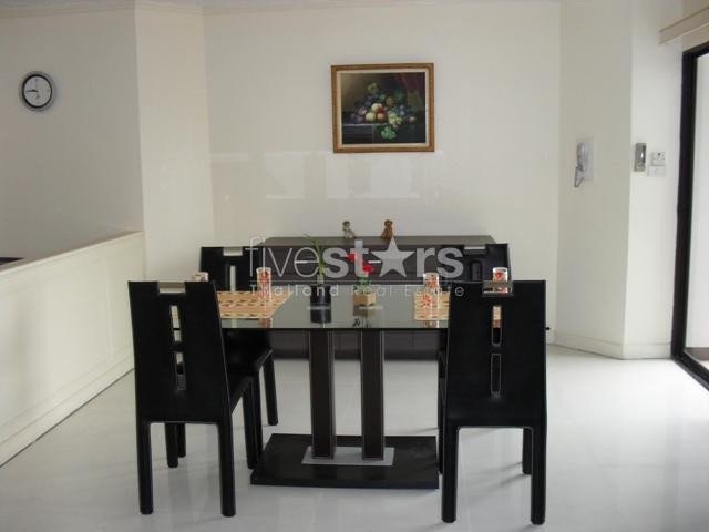 Appartement spacieux avec 2 chambres proche de la station BTS Tonglor, photo 2