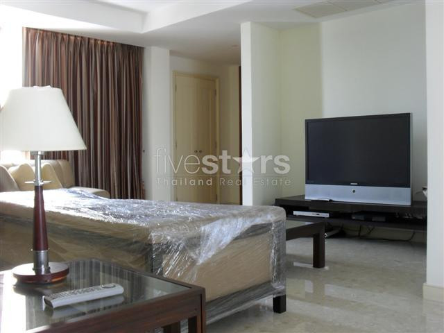 in Bangkok : Thong Lo Area, Luxury 3 bedrooms 3 bathrooms condo, Fully Furnished, Closed to BTS Thong Lo, photo 2