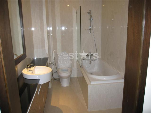 in Bangkok, Sukhumvit Area, Newly Renovate 2 bedrooms, Fully Furnised, closed to BTS Nana, photo 3