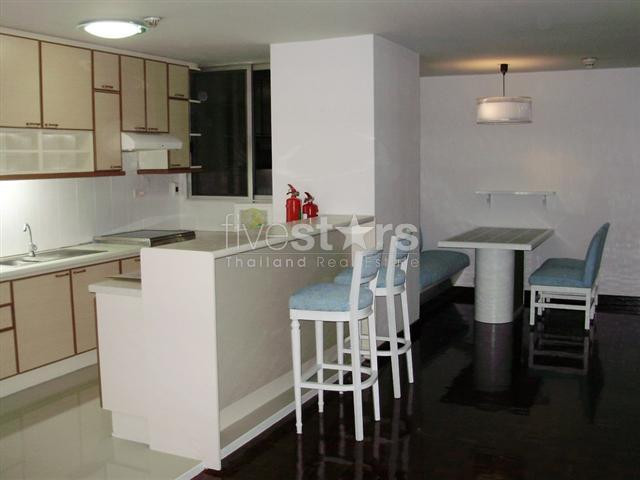 à Bangkok, appartement spacieux de 102 m² habitable avec 2 chambres quartier Ekamai, photo 3