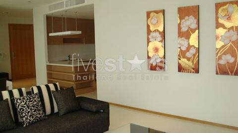 à Bangkok, appartement moderne avec 3 chambres proche BTS Prompong, photo 7