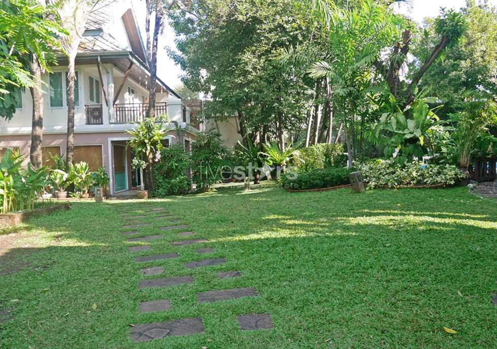 maison avec 4 chambres à louer quartier Ekamai, photo 2