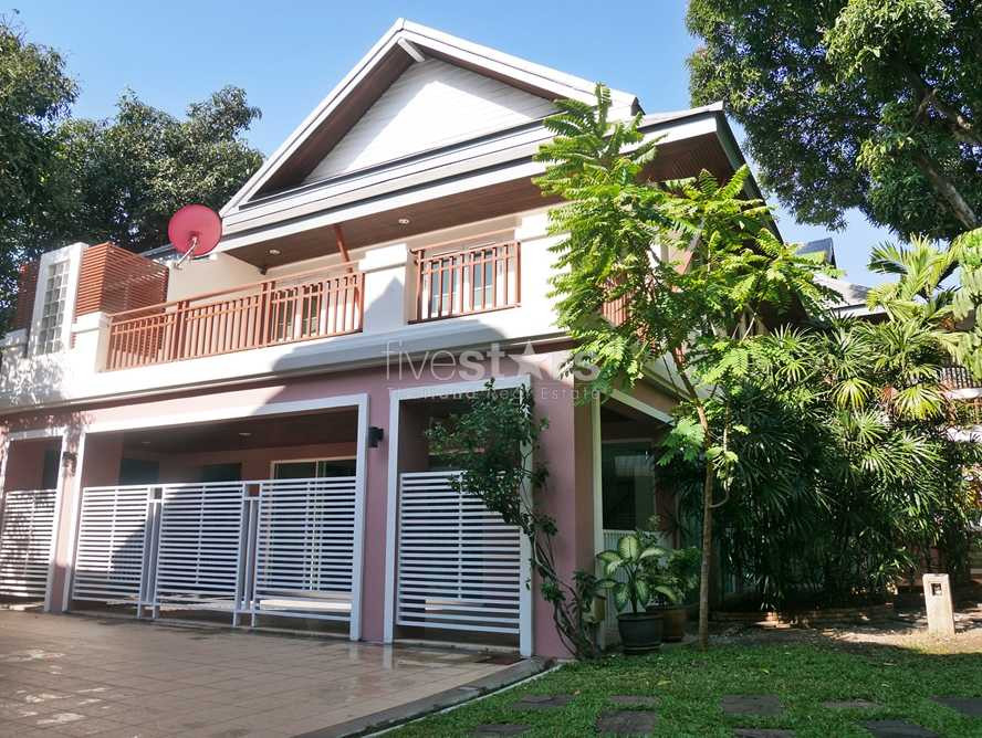 maison avec 4 chambres à louer quartier Ekamai