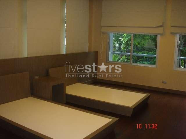 à Bangkok, quartier Sathorn-Nanglinchee, un appartement neuf avec 3 chambres., photo 2