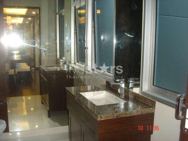 à Bangkok, quartier Sathorn-Nanglinchee, un appartement neuf avec 3 chambres., photo 3