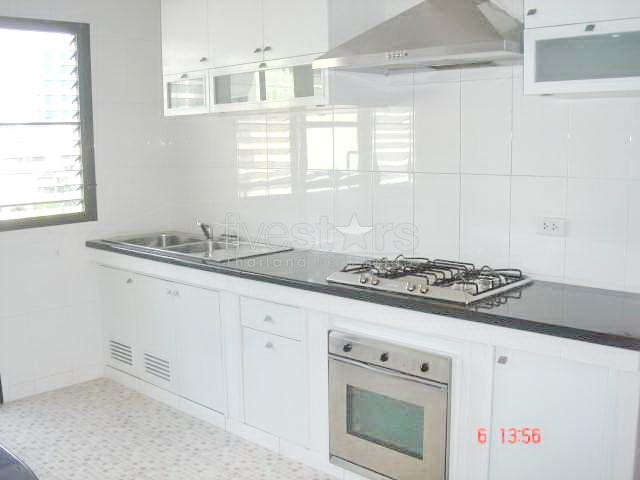 à Bangkok, quartier Sukhumvit-Asok, appartement moderne avec 3 chambres., photo 2