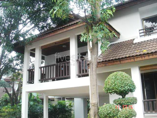 à Bangkok, maison avec 4 chambres dans une residence sécuriséequartier Prompong, photo 3