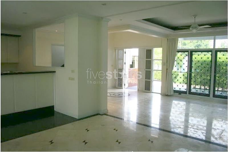à Bangkok, quartier Sukhumvit-Thonglor, 2 maisons avec 5 chambres., photo 3