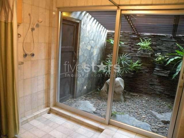 à Bangkok, jolie maison de style Thai avec 4 chambres facile d'accès au lycée Français, photo 2