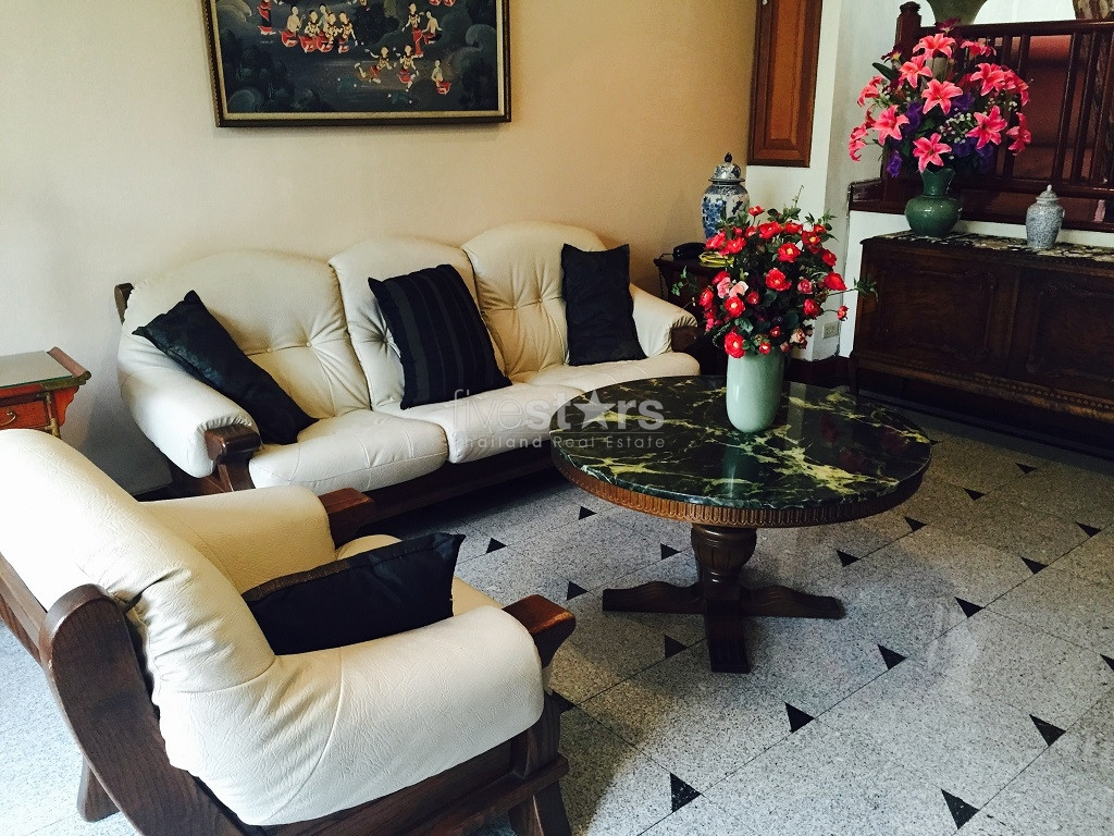 à Bangkok, townhouse spacieux avec 4 chambres sur 4 étages dans une residence privée quartier Tonglor, photo 6