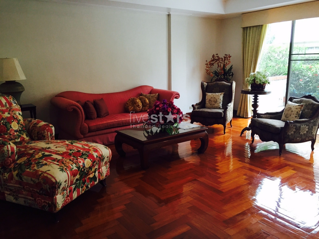 à Bangkok, townhouse spacieux avec 4 chambres sur 4 étages dans une residence privée quartier Tonglor, photo 7