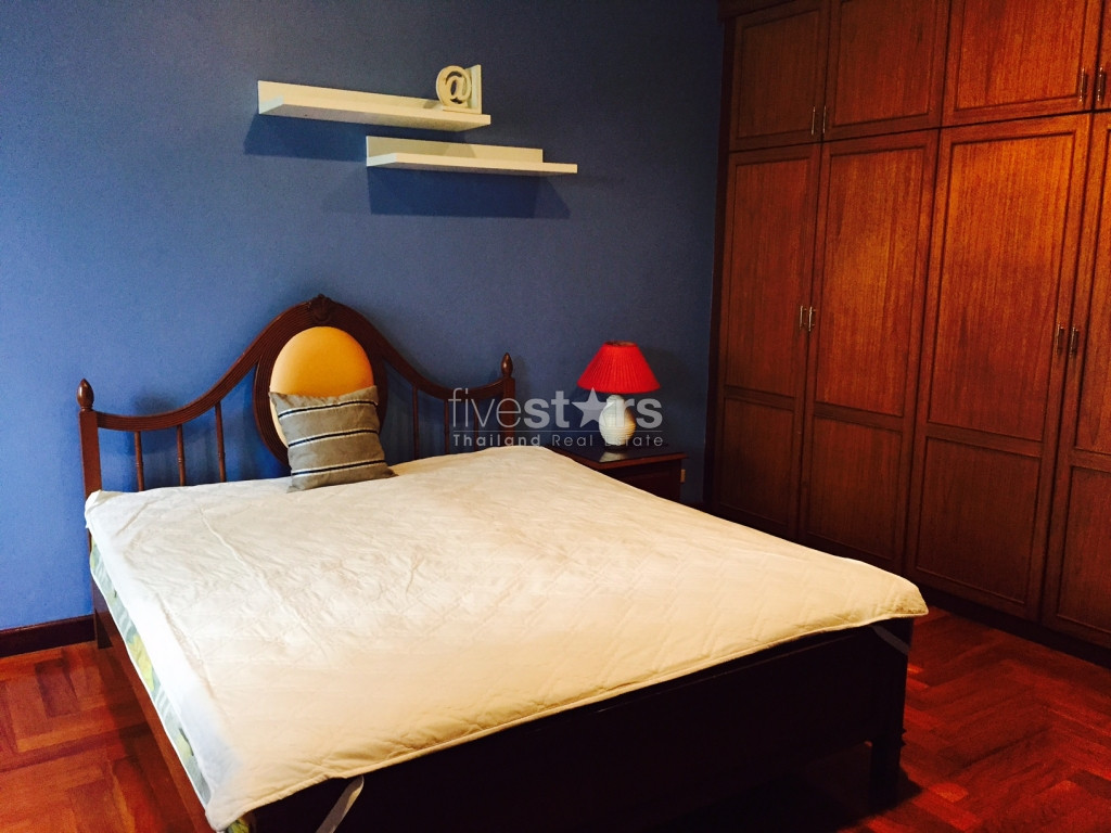 à Bangkok, townhouse spacieux avec 4 chambres sur 4 étages dans une residence privée quartier Tonglor, photo 8