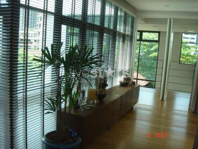 In Bangkok, Ploenchit area, Modern and new single house , near BTS Ploenchit Station., photo 2