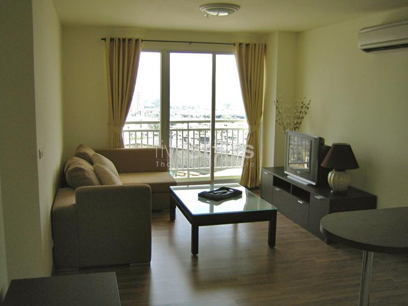 à Bangkok, quartier Sukhumvit-Prakanong, un appartement agréable et lumineux avec 2 chambres
