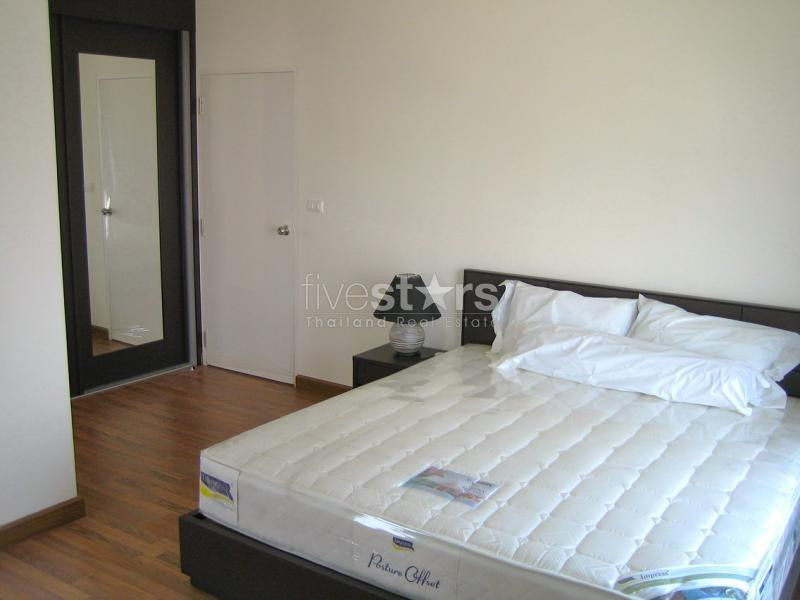 à Bangkok, quartier Sukhumvit-Prakanong, un appartement agréable et lumineux avec 2 chambres, photo 3