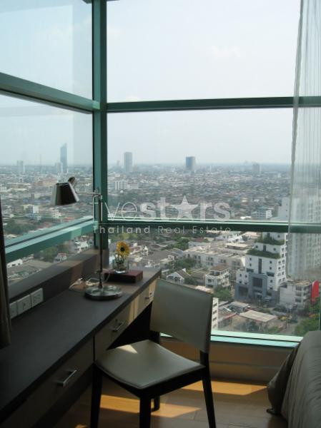 A louer appartement de standing avec 1 chambre en bordure du Chao Phraya