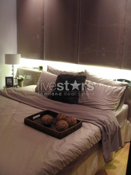A louer appartement de standing avec 1 chambre en bordure du Chao Phraya, photo 2