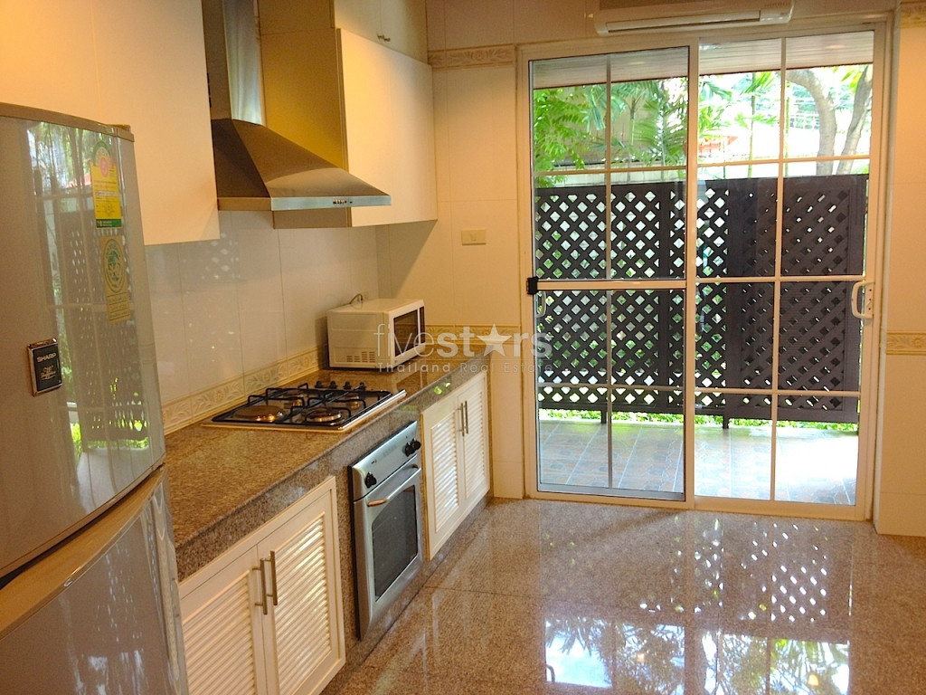 maison avec 4 chambres proche BTS Ekamai et commerces, photo 5