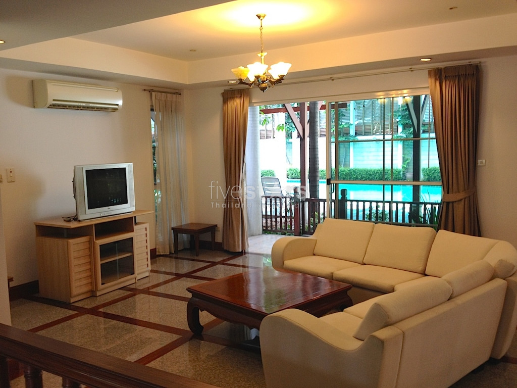 maison avec 4 chambres proche BTS Ekamai et commerces, photo 3