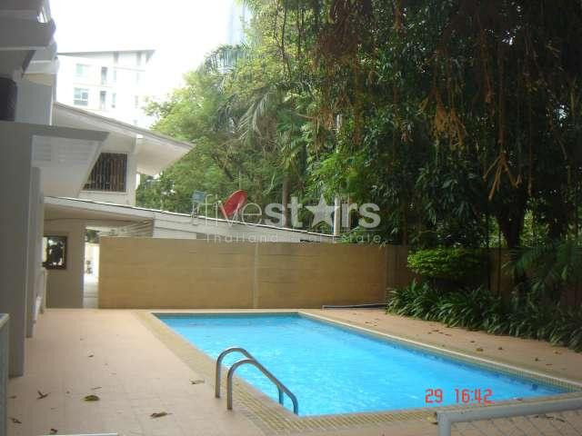 à Bangkok, quartier Sukhumvit - Ekamai, une belle maison individuelle avec 4 chambres, photo 3