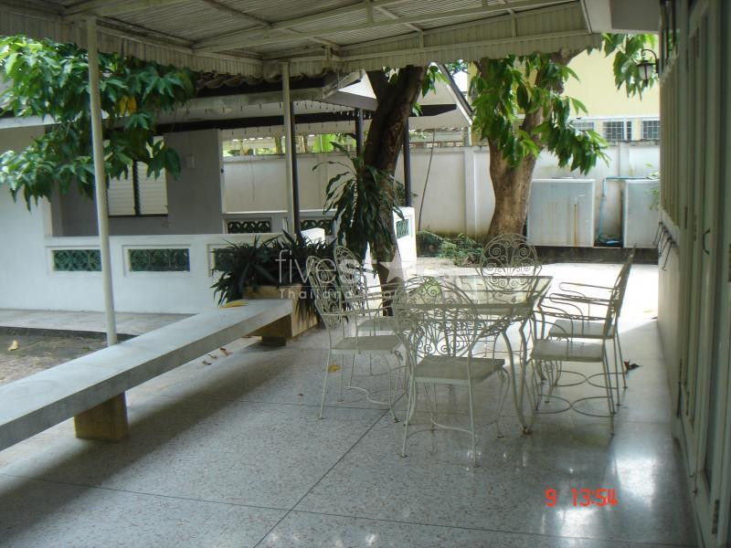 Grande maison avec 5 chambres à louer quartier Thonglor, photo 4