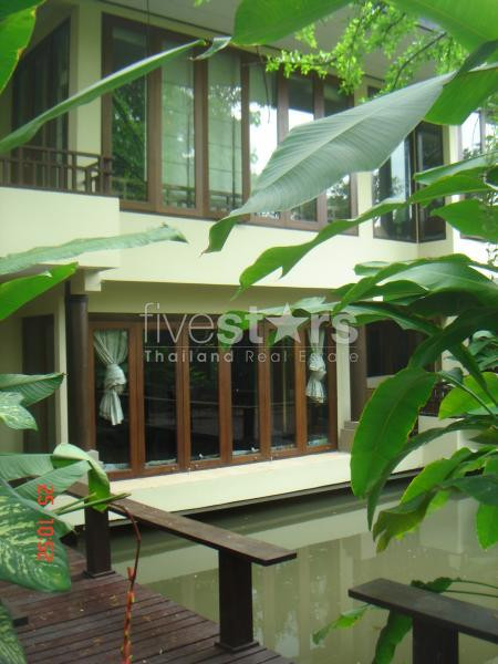 à Bangkok, sur Sathorn road, une maison traditionnelle style thaï avec 2 chambres, photo 4