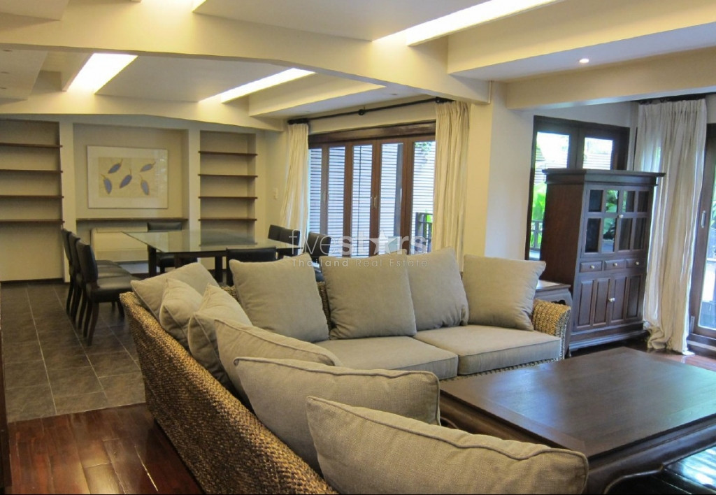 à Bangkok, sur Sathorn road, une maison traditionnelle style thaï avec 2 chambres, photo 3