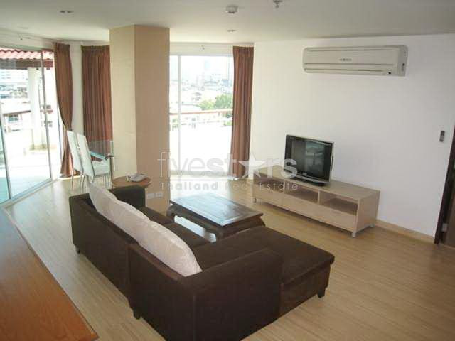 à Bangkok, quartier Sukhumvit - Asoke, un appartement spacieux et lumineux avec 2 chambres