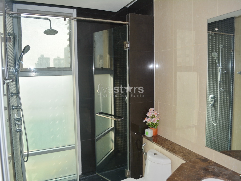 à Bangkok, appartement moderne avec 2 chambres Sukhumvit soi 11, photo 9